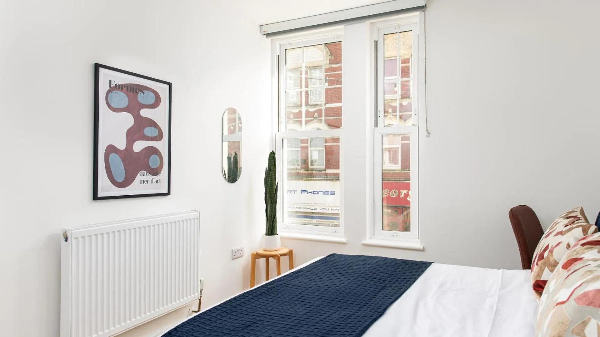Apartment Chic-5Bed-5Bath-Freeparking-By Fabaccommodation Bristol United Kingdom
